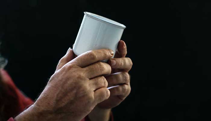 Bagaimana Sikap Kita saat Didatangi Pengemis? 1 pengemis