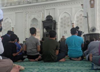 Khutbah Jumat, Larangan di Masjid