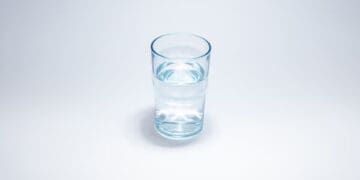 Nabi Melarang Meniup Air Panas, Manfaat Minum Air Putih