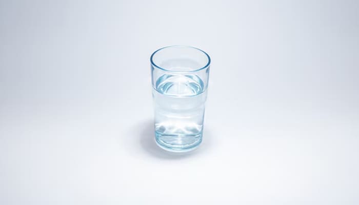 Ini Ternyata Manfaat Minum Air Putih sebelum Tidur 1 Nabi Melarang Meniup Air Panas, Manfaat Minum Air Putih