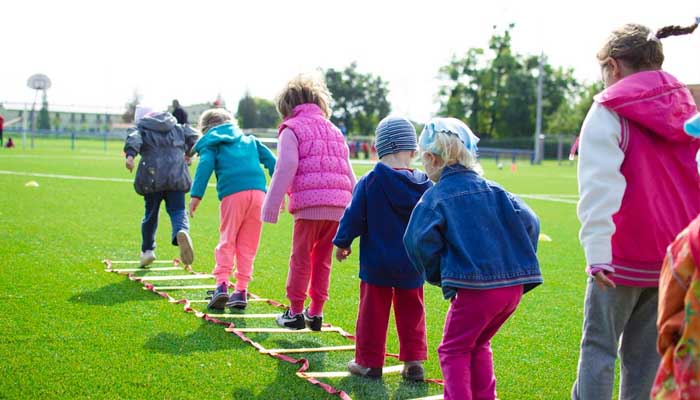 Ternyata Ini 7 Penyebab Tinggi Badan Anak Susah Naik 1 anak, gagal ginjal, ZAT BESI, tinggi badan, kaki