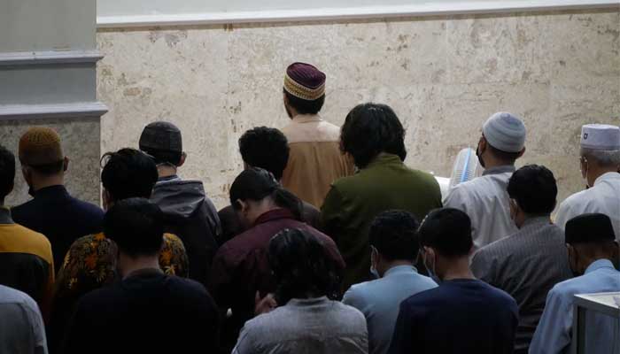 8 Syarat Menjadi Imam Shalat dan Urutan yang Paling Berhak Jadi Imam 1 imam shalat