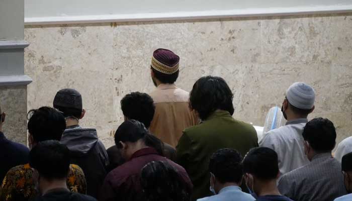 8 Penyebab Muslim Tidak Konsisten Shalat Wajib 5 Waktu dan Cara Atasinya 1 muslim, shalat