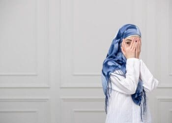 gosip, cantik, istri, aurat, nafkah