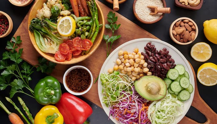 10 Makanan yang Sebaiknya Ga Dimakan saat Malam Hari 1 Makanan Sehat, Makanan